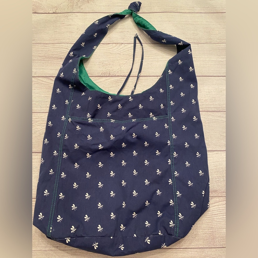 Cute Bee 🐝 Bucket Bag